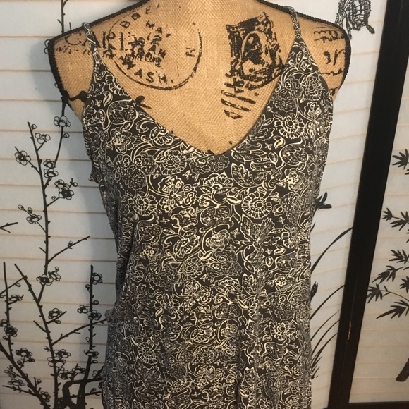 Old Navy spaghetti strap floral pattern tank - Picture 2 of 5